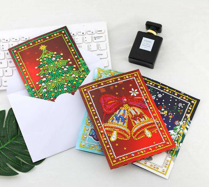 Neem even wat tijd voor jezelf met Diamond Painting. Een leuke hobby voor jong en oud. Onze diamond paintings komen in veel verschillende formaten. De pakketten worden geleverd inclusief alle benodigde accessoires. De diamond paintings worden gemaakt van duurzaam materiaal. In onze webshop vind je veel verschillende ontwerpen. We maken ook een diamond painting van je eigen foto.