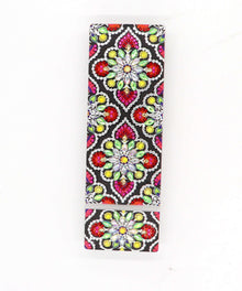 Rot-schwarzer Diamond Painting Stiftehalter mit Schmuckstein-Muster