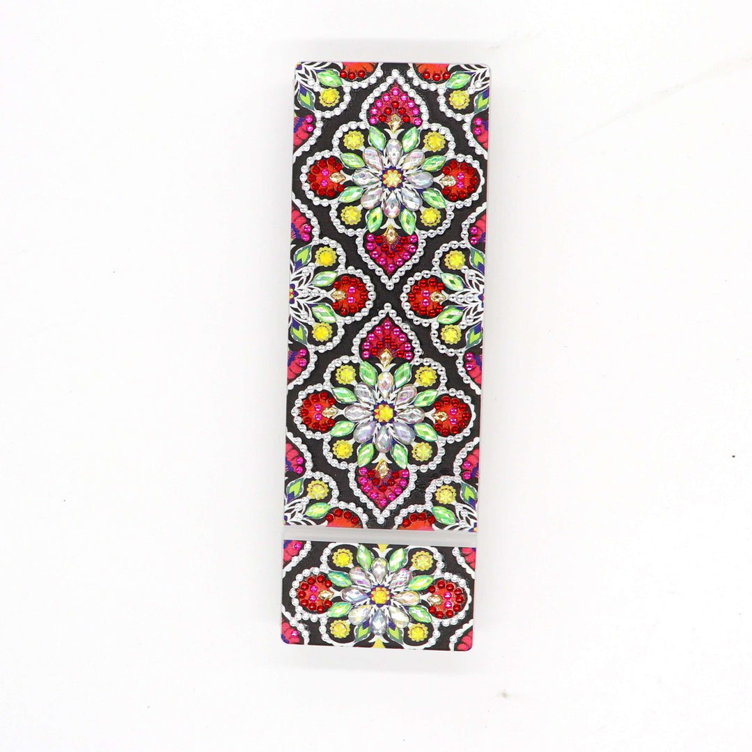 Rot-schwarzer Diamond Painting Stiftehalter mit Schmuckstein-Muster