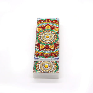 Rot-goldener Mandala Diamond Painting Stiftehalter mit Schmuckstein-Muster, Bild 2