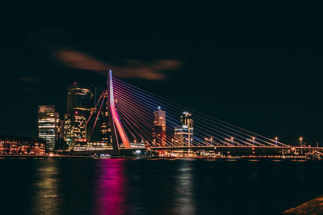 Erasmusbrücke Rotterdam Diamond Painting bei Nacht