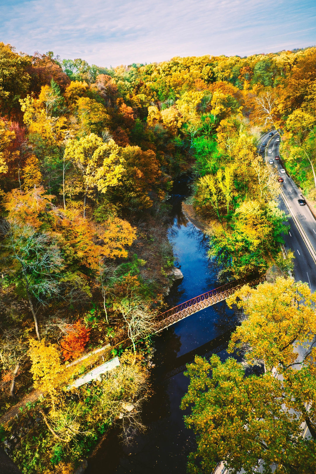 Wald im Herbst Diamond Painting mit Fluss und Brücke