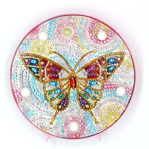 Runde Bunter Schmetterling Diamond Painting Lampe mit Pastellmotiv
