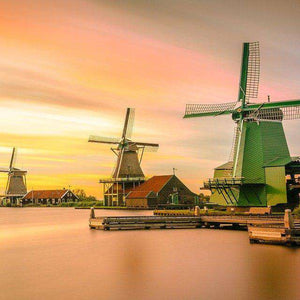 Windmühlen in der Morgensonne Diamond Painting Motiv