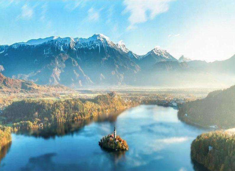 Morgennebel Gebirgssee Diamond Painting Motiv