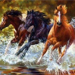 Galoppierende Pferde im Wasser Diamond Painting Motiv