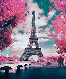 Paris im Frühling Diamond Painting mit Eiffelturm und rosa Blüten