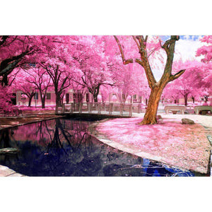 Park mit rosa Blüten Diamond Painting mit Brücke und Wasser