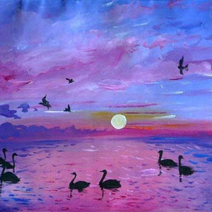 Schwäne bei Sonnenuntergang Diamond Painting mit violettem Himmel
