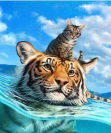 Tiger mit Katze im Wasser Diamond Painting