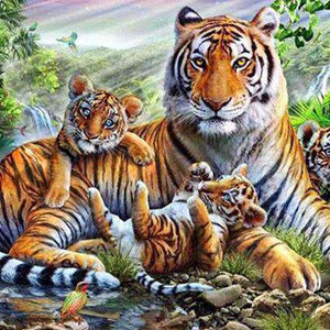 Tigerfamilie mit Jungtieren Diamond Painting