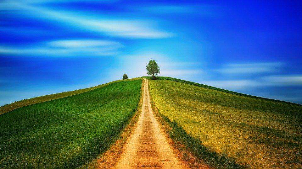 Wandern am Berg - Diamond Painting mit sommerlicher Berglandschaft