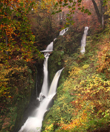 Wasserfall im Herbstwald - Diamond Painting Herbstmotiv