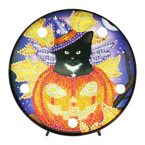 Runde Diamond Painting Lampe mit schwarzer Katze im Kürbis