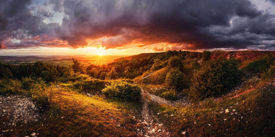 Sonnenuntergangshügel - Diamond Painting Landschaftsmotiv